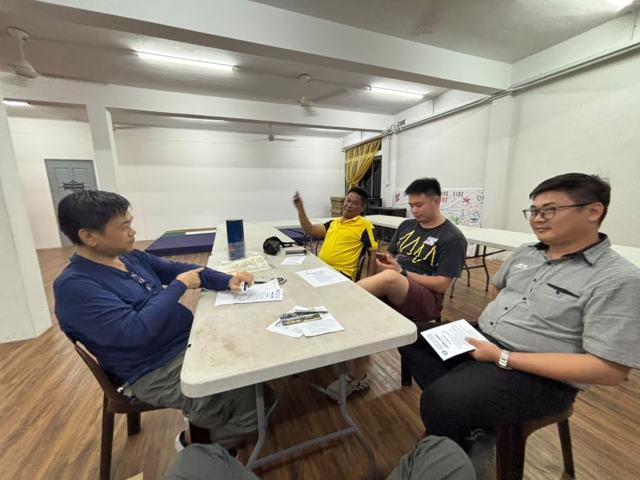 Crew briefing and final planning
